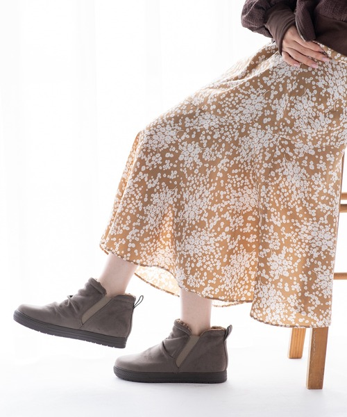 JELLY BEANS（ジェリービーンズ）の「インナーファースエードサイドゴアショートブーツ(211-57361)JELLY BEANS(ジェリービーンズ)（ブーツ・レディース・グレイッシュベージュ/ブラック系/ネイビー・S/M/L/LL）」の4枚目の写真