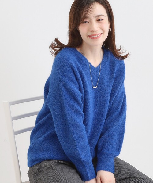 DRESKIP（ドレスキップ）の「ふわふわVネックニット（ニット/セーター・レディース・チャコールグレー/ライトベージュ/ブルー系その他/ピンク系・04/03/02/01）」の3枚目の写真