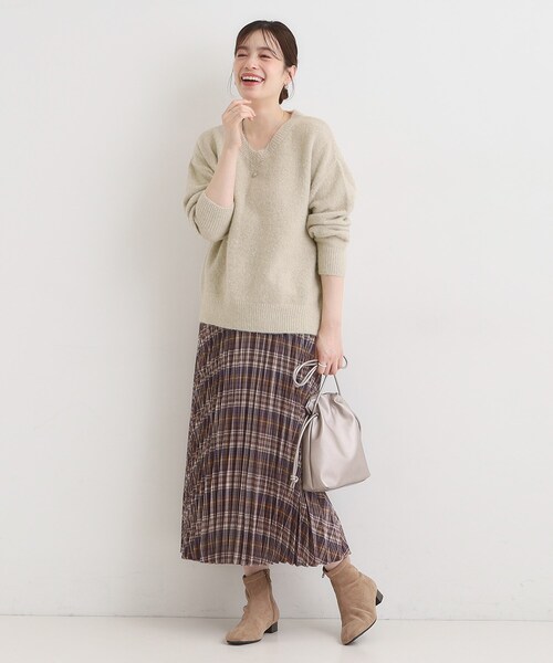 DRESKIP（ドレスキップ）の「ふわふわVネックニット（ニット/セーター・レディース・チャコールグレー/ライトベージュ/ブルー系その他/ピンク系・04/03/02/01）」の19枚目の写真