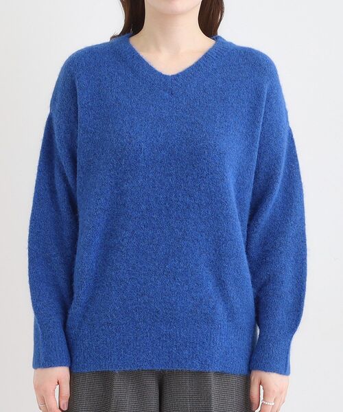 DRESKIP（ドレスキップ）の「ふわふわVネックニット（ニット/セーター・レディース・チャコールグレー/ライトベージュ/ブルー系その他/ピンク系・04/03/02/01）」の5枚目の写真