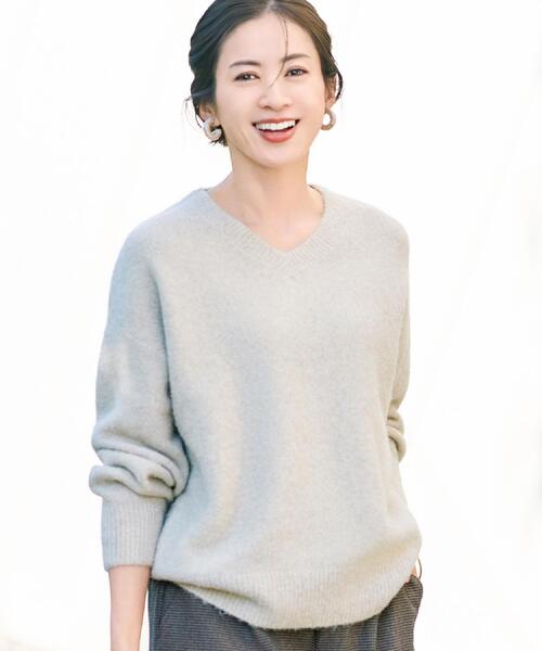 DRESKIP（ドレスキップ）の「ふわふわVネックニット（ニット/セーター・レディース・チャコールグレー/ライトベージュ/ブルー系その他/ピンク系・04/03/02/01）」の11枚目の写真