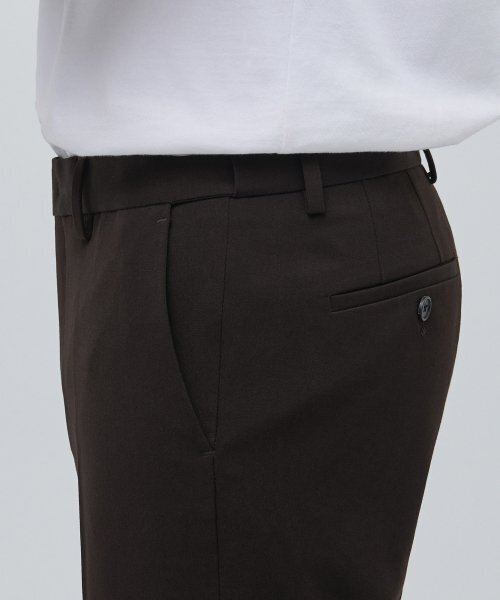 MUSINSA STANDARD（ムシンサスタンダード）の「スキニーヒドゥンバンディングクロップドスラックス[ダークブラウン]（スラックス・メンズ・その他・30/26/27/28/29/31）」の5枚目の写真