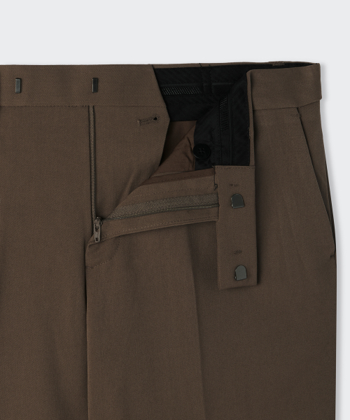 MUSINSA STANDARD（ムシンサスタンダード）の「セミワイド隠しバンディングスラックス[ブラウン]（スラックス・メンズ・その他・27/28/29/34/32/30/31/33/26/40/38/42/36）」の4枚目の写真