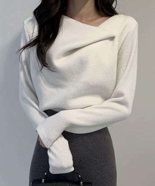 ampm(エーエムピーエム)の「ドレープネック ニットプルオーバー(Tシャツ/カットソー・レディース・ホワイト/ブラック・M/L)」の8枚目の写真