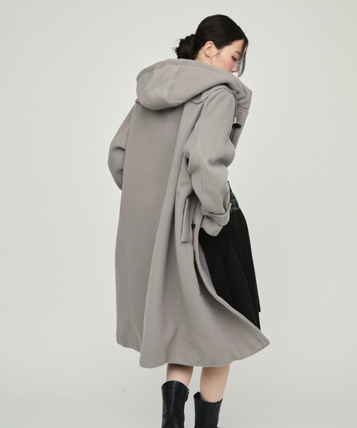 NUJOH(ヌゾ)の「Monotone Double Fabric Hood Duffle Coat / モノトーン二重織フードダッフルコート(ダッフルコート・レディース・グレー/ブラック・FREE)」の10枚目の写真