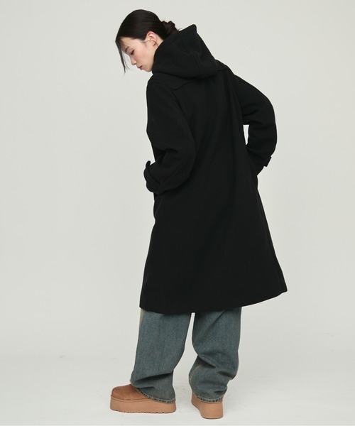 NUJOH(ヌゾ)の「Monotone Double Fabric Hood Duffle Coat / モノトーン二重織フードダッフルコート(ダッフルコート・レディース・グレー/ブラック・FREE)」の21枚目の写真