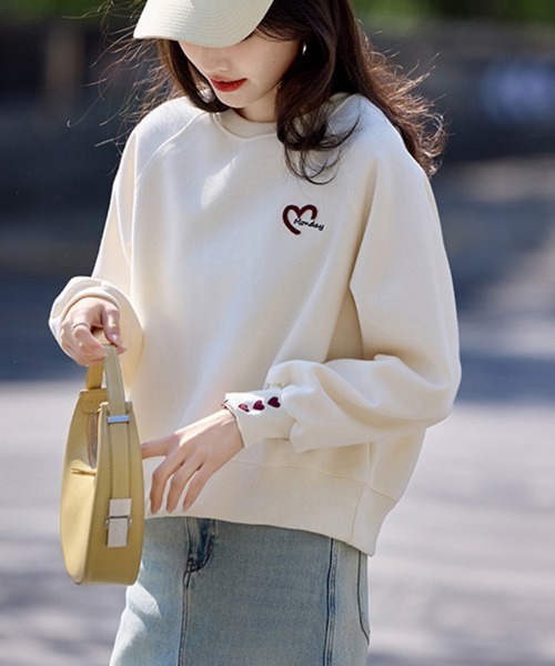 ONEP STAR(ワンピスター)の「ハートデザインスウェットトップス(スウェット・レディース・ピンク/ベージュ・LARGE/X-LARGE/MEDIUM)」の2枚目の写真