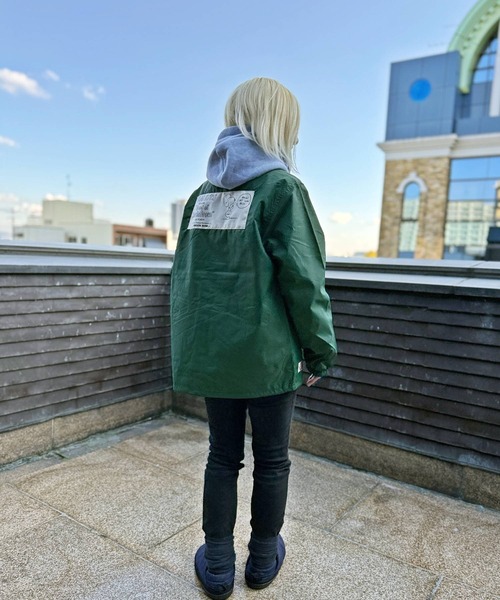SNOOPY×OLD BETTY'S(スヌーピーカケルオールドベティーズ)の「SNP Nylon Coach Jacket(FOOTBALL)(ナイロンジャケット・レディース・ワイン/グリーン/ネイビー/グレー/ブラック・M)」の11枚目の写真