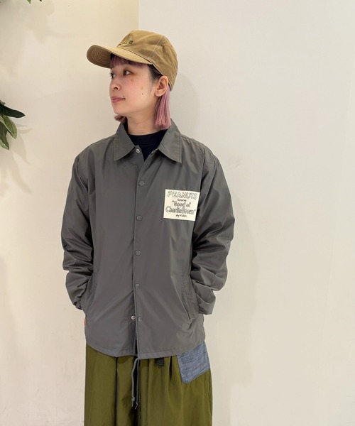 SNOOPY×OLD BETTY'S(スヌーピーカケルオールドベティーズ)の「SNP Nylon Coach Jacket(FOOTBALL)(ナイロンジャケット・レディース・ワイン/グリーン/ネイビー/グレー/ブラック・M)」の15枚目の写真