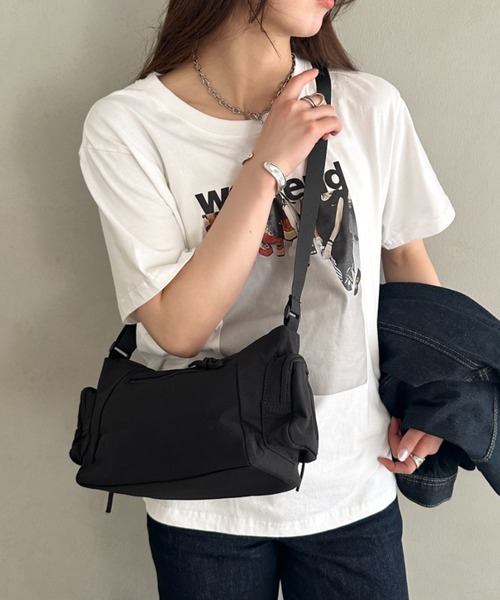 MYMOOD.(マイムード)の「5ポケットナイロンショルダー ボディバッグ 多収納コンパクトバッグ(ショルダーバッグ・レディース・ブラック/ベージュ・FREE)」の18枚目の写真