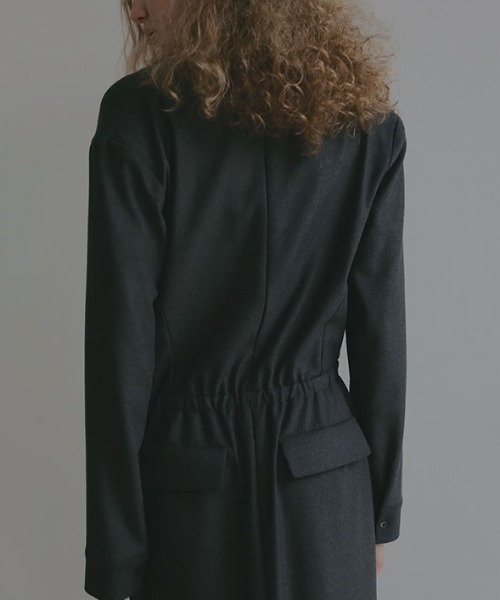 ETRE TOKYO（エトレトウキョウ）の「ウーステッドドレープネックワンピース（ワンピース・レディース・ブラック/チャコール・S/M）」の3枚目の写真