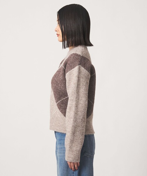A DAY IN THE LIFE UNITED ARROWS(アデイインザライフユナイテッドアローズ)の「ビッグアーガイル ニット <A DAY IN THE LIFE>(ニット/セーター・レディース・ベージュ/ブラック/グレー系・FREE)」の7枚目の写真