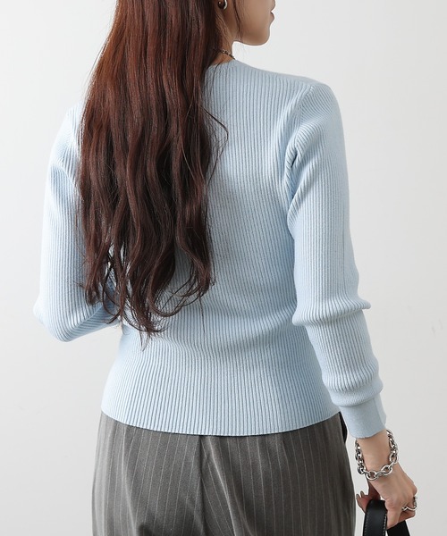 COLONY 2139（コロニートゥーワンスリーナイン）の「スリットVネックニットカーディガン（カーディガン/ボレロ・レディース・サックスブルー/ブラック/ピンク/グレー・FREE）」の20枚目の写真