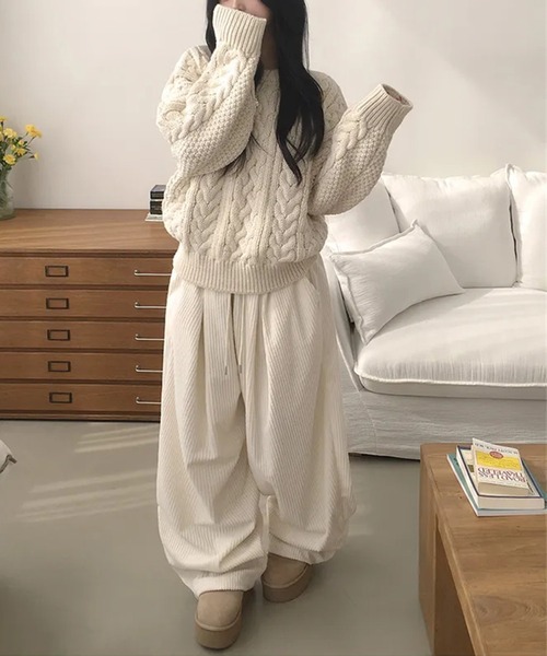 &soiree(アンドソワレ)の「コーデュロイオーバーサイズパンツ(その他パンツ・レディース・ブルー/オフホワイト/ネイビー/チャコール/ブラック/ブラウン・FREE)」の2枚目の写真