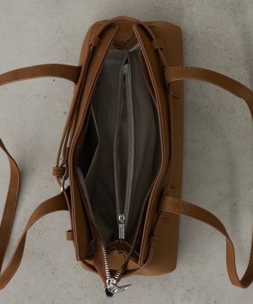 Unitage（ユニテージ）の「エコスウェードミニボストンバッグ【select item】（ボストンバッグ・レディース・ブラウン/アイボリー/ネイビー・FREE）」の18枚目の写真