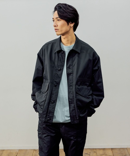 BAYFLOW（ベイフロー）の「[セットアップ可]フィールドジャケット【撥水】（ミリタリージャケット・メンズ・カーキ/ブラック・LARGE/MEDIUM）」の2枚目の写真
