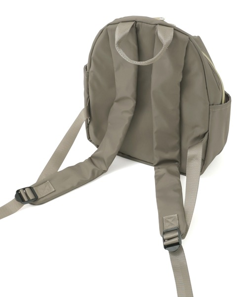 Fashion Letter(ファッションレター)の「8ポケット ミニリュック(バックパック/リュック・レディース・チャコールグレー/ブルーグリーン/グレイッシュベージュ/ブラック・FREE)」の9枚目の写真