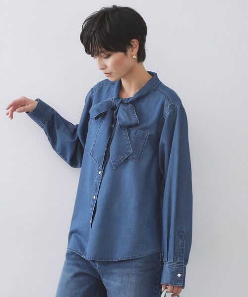 OPAQUE.CLIP（オペークドットクリップ）の「セルロース混デニムボウタイブラウス【洗濯機OK】（シャツ/ブラウス・レディース・ネイビー/ブルー系その他・40/38/42）」の15枚目の写真