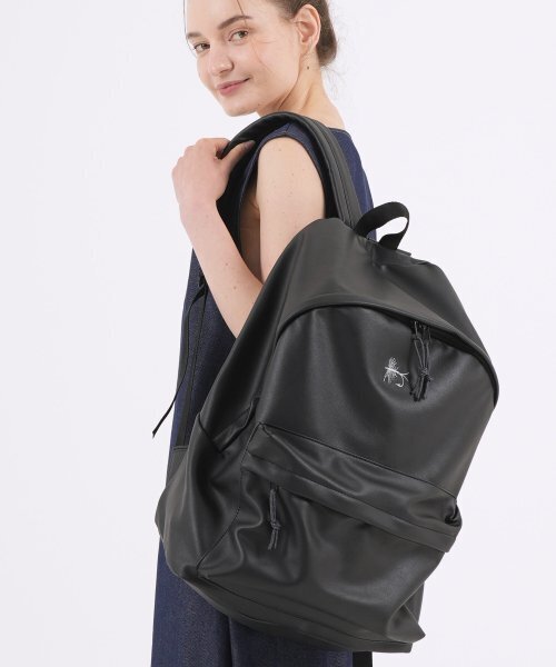 THE-ABON(エイボン)の「フィッシャーマンフェイクレザー1ポケットビッグサイズバックパック(バックパック/リュック・レディース・ブラック・FREE)」の1枚目の写真