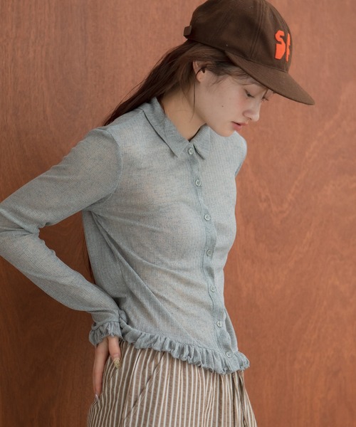 HEILIS（ヘイリス）の「フリルシアーカーディガン / 長袖 トップス カーディガン トップス フリル ペプラム ポロシャツ 春服 秋服 冬服 韓国 ノームコア カジュアル シンプル 無地 ライム イエロー ブラック グレー シアーカーデ（カーディガン/ボレロ・レディース・グレー/イエロー/ブラック・FREE）」の4枚目の写真