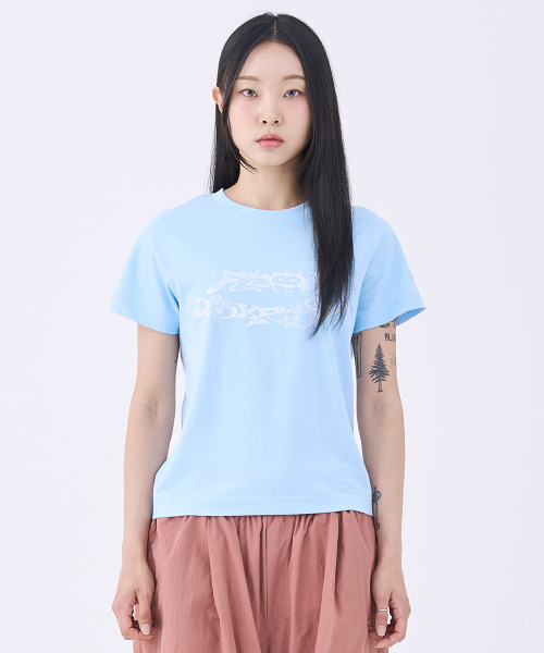 FDR(エフディーアール)の「Caizhu Letter Short Sleeve Charcoal(Tシャツ/カットソー・レディース・その他・LARGE/MEDIUM/SMALL)」の6枚目の写真