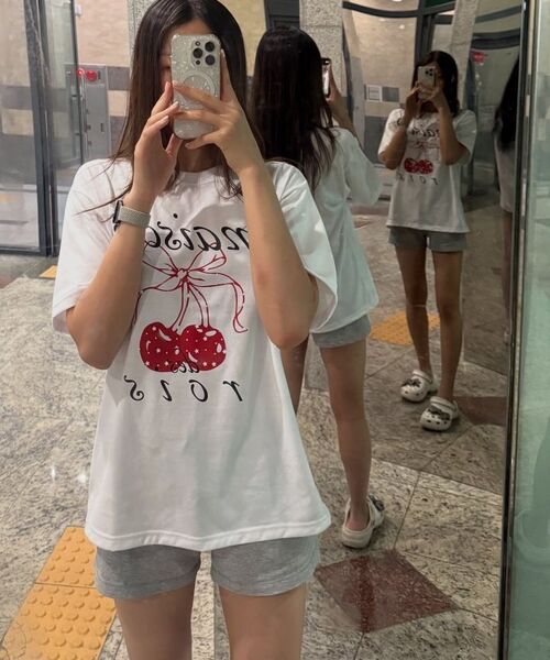 ROIDESROIS(ロワデロワ)の「メゾンフレンチチェリー 半袖Tシャツ (ネイビー)(Tシャツ/カットソー・レディース・その他・S/M/L/2XL/XL)」の8枚目の写真