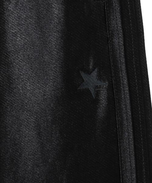 CONVERSE TOKYO(コンバーストウキョウ)の「SHINY SATIN PINTUCK SKIRT(スカート・レディース・ブラック/グレー/グリーン・FREE)」の12枚目の写真