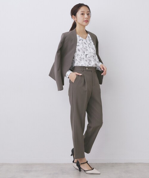 index（インデックス）の「ストレッチテーパードパンツ/セットアップ対応【洗濯機OK/防シワ/イージーアイロン】（その他パンツ・レディース・ネイビー/ブラック系7/ナチュラル/チャコールグレー・42/40/38/36）」の8枚目の写真