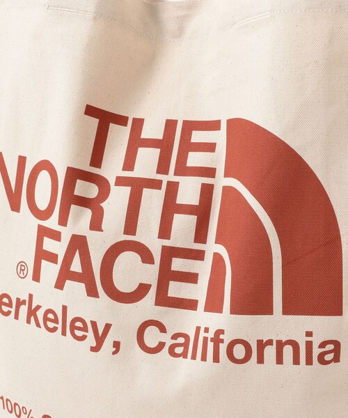 THE NORTH FACE(ザノースフェイス)の「THE NORTH FACE / オーガニックコットン トートバッグ 0418CL(トートバッグ・レディース・レッド・ONESIZE)」の2枚目の写真