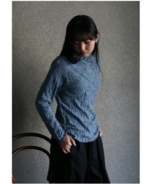 sanpo kuschel(サンポクシェル)の「軽い着心地立体柄ウールトップス(Tシャツ/カットソー・レディース・ブルー・FREE)」の13枚目の写真