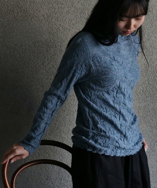 sanpo kuschel(サンポクシェル)の「軽い着心地立体柄ウールトップス(Tシャツ/カットソー・レディース・ブルー・FREE)」の10枚目の写真