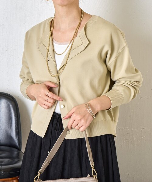 Jena espace merveilleux(ジェナ エスパスメルヴェイユ)の「【ロングシーズン使える】金ボタンクルーニットカーディガン(ニット/セーター・レディース・アイボリー/チャコールグレー/レッド・FREE)」の8枚目の写真