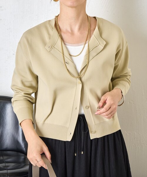 Jena espace merveilleux(ジェナ エスパスメルヴェイユ)の「【ロングシーズン使える】金ボタンクルーニットカーディガン(ニット/セーター・レディース・アイボリー/チャコールグレー/レッド・FREE)」の9枚目の写真