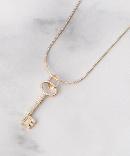 ITS'DEMO（イッツデモ）の「キーモチーフネックレス（ネックレス・レディース・シルバー/ゴールド・00）」の7枚目の写真