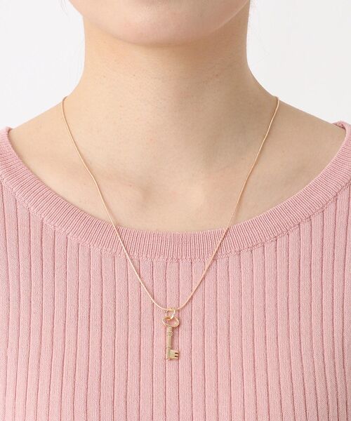 ITS'DEMO（イッツデモ）の「キーモチーフネックレス（ネックレス・レディース・シルバー/ゴールド・00）」の4枚目の写真