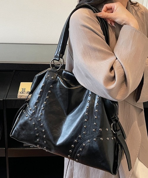 おしゃれスタ(オシャレスタ)の「大容量 ボストン型ショルダーバッグ(ショルダーバッグ・レディース・ブラック/ダークブラウン/ブラウン/レッド・FREE)」の2枚目の写真