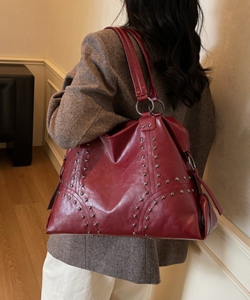 おしゃれスタ(オシャレスタ)の「大容量 ボストン型ショルダーバッグ(ショルダーバッグ・レディース・ブラック/ダークブラウン/ブラウン/レッド・FREE)」の17枚目の写真