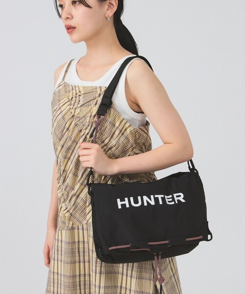 HUNTER(ハンター)の「【WEB限定】HUNTER / トラベル マルチファンクション サコッシュ(ショルダーバッグ・レディース・グレー/ブラック・ONE SIZE)」の1枚目の写真