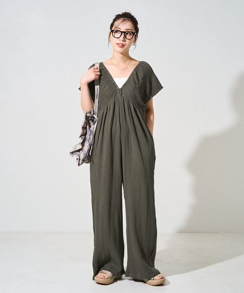 FREAK'S STORE（フリークスストア）の「限定展開　インド ダブルガーゼ シャーリング オールインワン（つなぎ/オールインワン・レディース・ブラック/ブラウン/オリーブ/ナチュラル/ブルー・SMALL/MEDIUM）」の4枚目の写真