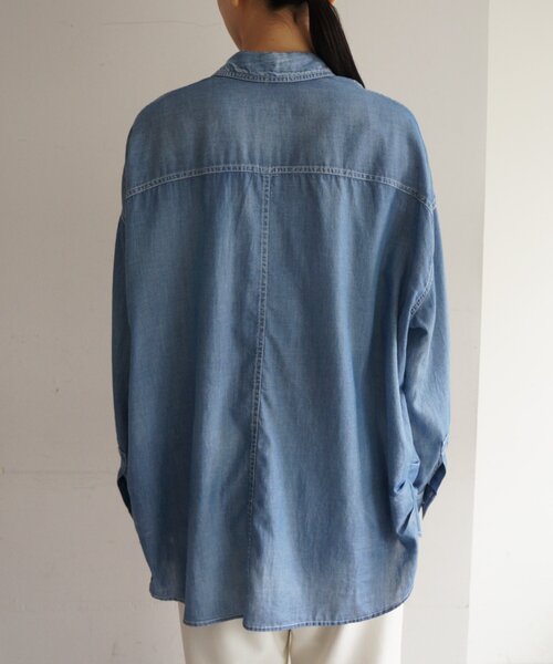LOUNGEDRESS(ラウンジドレス)の「《オンオフ活躍/体形カバー》シアーデニムタックシャツ(シャツ/ブラウス・レディース・ブルー/インディゴブルー・FREE)」の15枚目の写真