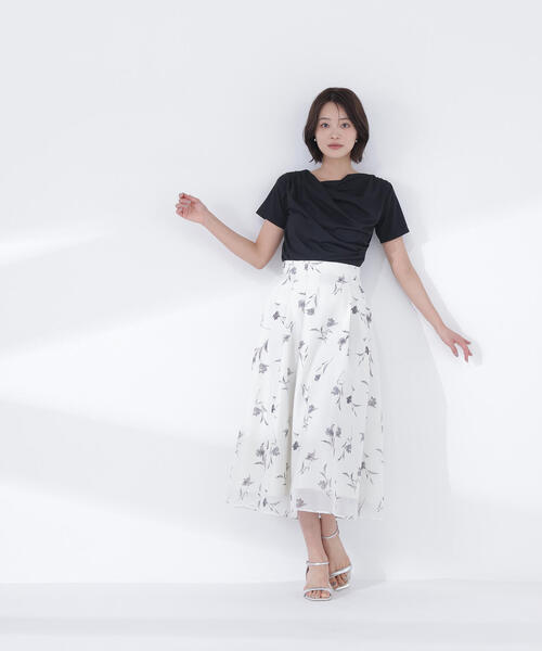NATURAL BEAUTY BASIC(ナチュラルビューティーベーシック)の「◇コンパクトドレープカットソー(Tシャツ/カットソー・レディース・ブラック/オフホワイト/チャコールグレー・FREE)」の9枚目の写真