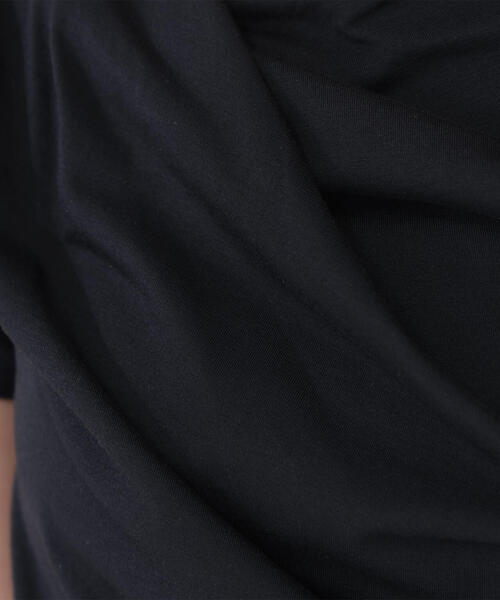NATURAL BEAUTY BASIC(ナチュラルビューティーベーシック)の「◇コンパクトドレープカットソー(Tシャツ/カットソー・レディース・ブラック/オフホワイト/チャコールグレー・FREE)」の10枚目の写真