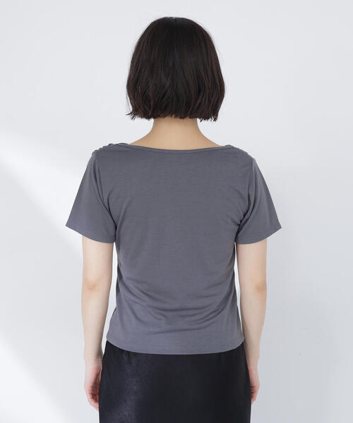 NATURAL BEAUTY BASIC(ナチュラルビューティーベーシック)の「◇コンパクトドレープカットソー(Tシャツ/カットソー・レディース・ブラック/オフホワイト/チャコールグレー・FREE)」の19枚目の写真