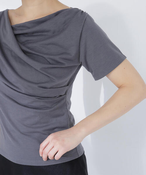 NATURAL BEAUTY BASIC(ナチュラルビューティーベーシック)の「◇コンパクトドレープカットソー(Tシャツ/カットソー・レディース・ブラック/オフホワイト/チャコールグレー・FREE)」の21枚目の写真
