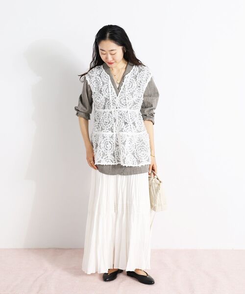 le.coeur blanc(ルクールブラン)の「TORRAZZO DONNA別注フラワーレースノースリ(シャツ/ブラウス・レディース・ホワイト/ブラック・38)」の12枚目の写真