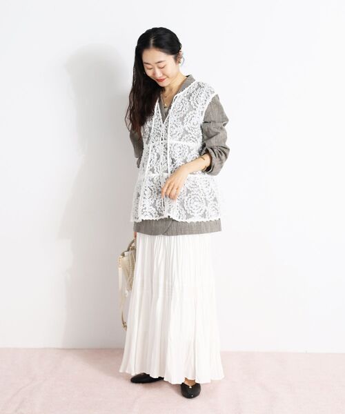 le.coeur blanc(ルクールブラン)の「TORRAZZO DONNA別注フラワーレースノースリ(シャツ/ブラウス・レディース・ホワイト/ブラック・38)」の16枚目の写真