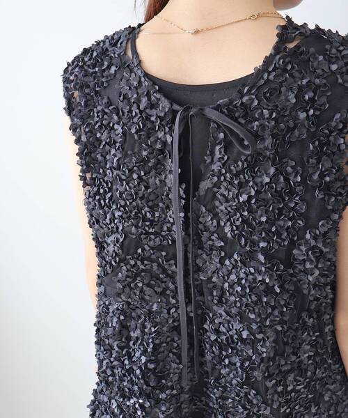 le.coeur blanc(ルクールブラン)の「TORRAZZO DONNA別注フラワーレースノースリ(シャツ/ブラウス・レディース・ホワイト/ブラック・38)」の5枚目の写真