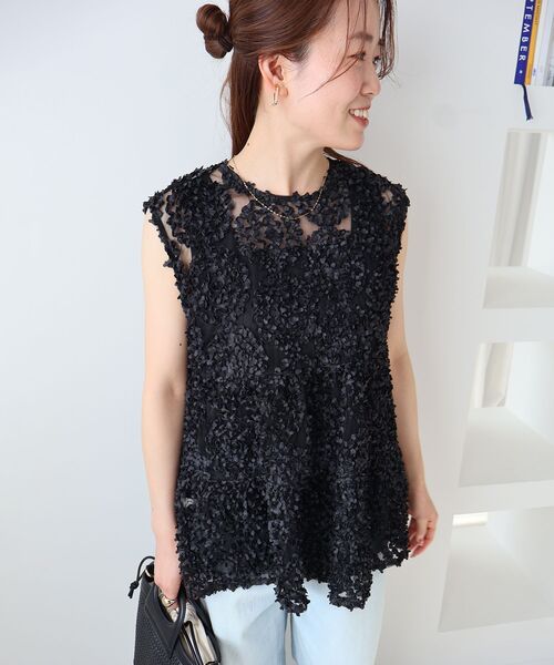 le.coeur blanc(ルクールブラン)の「TORRAZZO DONNA別注フラワーレースノースリ(シャツ/ブラウス・レディース・ホワイト/ブラック・38)」の6枚目の写真