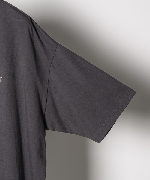 AIVER（アイバー）の「AIVER　S GRAVE S/S TEE (MONO)（Tシャツ/カットソー・メンズ・ブラック/チャコールグレー・SMALL/MEDIUM/LARGE）」の14枚目の写真
