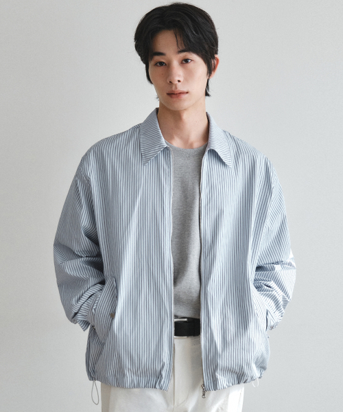 WEDNESDAY OASIS(ウェンズデーオアシス)の「スイングストライプコットンジャケット_LIGHT SKY BLUE(W26OT05)(その他アウター・メンズ・スカイブルー・LARGE/MEDIUM)」の2枚目の写真
